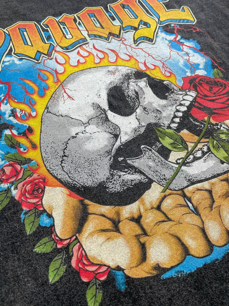 SKULL VINTAGE GRAFFITI T-SHIRT: Skull vintage graffiti T-shirt