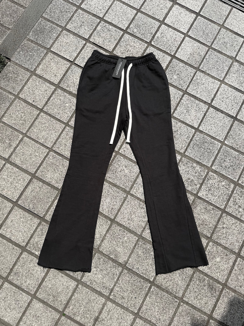 ESSENTIAL SHADOW LOUNGE FLARE PANTS：エッセンシャル シャドウ ラウンジ フレア パンツ
