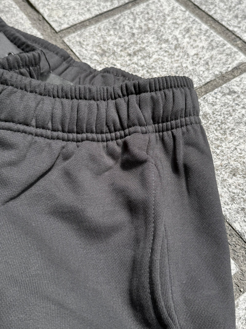 ESSENTIAL SHADOW LOUNGE FLARE PANTS：エッセンシャル シャドウ ラウンジ フレア パンツ