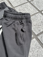 ESSENTIAL SHADOW LOUNGE FLARE PANTS：エッセンシャル シャドウ ラウンジ フレア パンツ