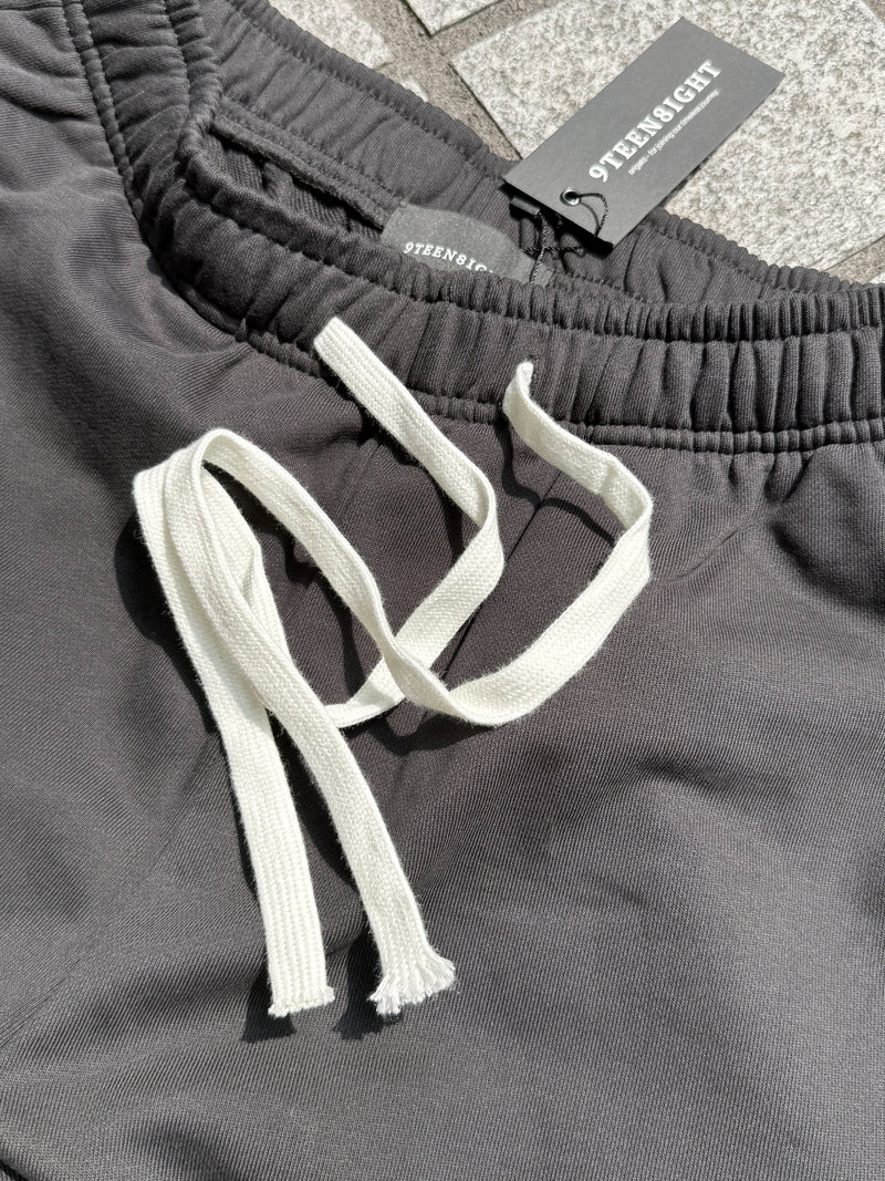 ESSENTIAL SHADOW LOUNGE FLARE PANTS：エッセンシャル シャドウ ラウンジ フレア パンツ