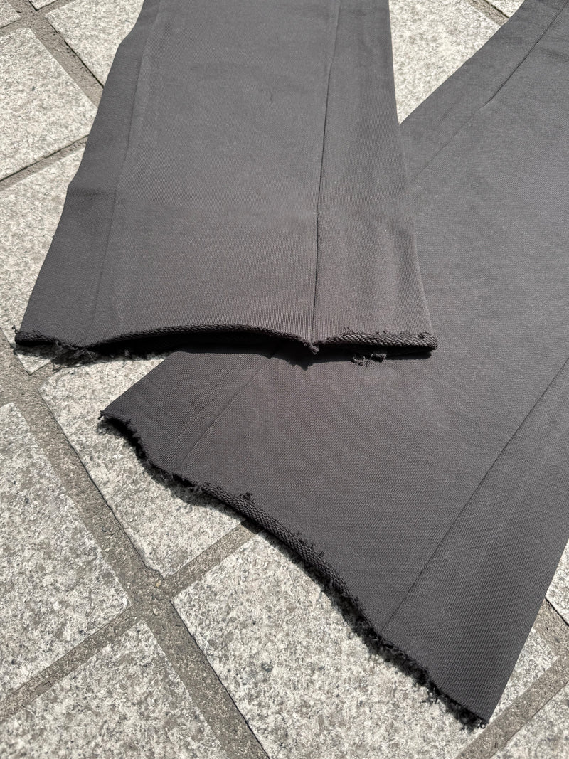 ESSENTIAL SHADOW LOUNGE FLARE PANTS：エッセンシャル シャドウ ラウンジ フレア パンツ