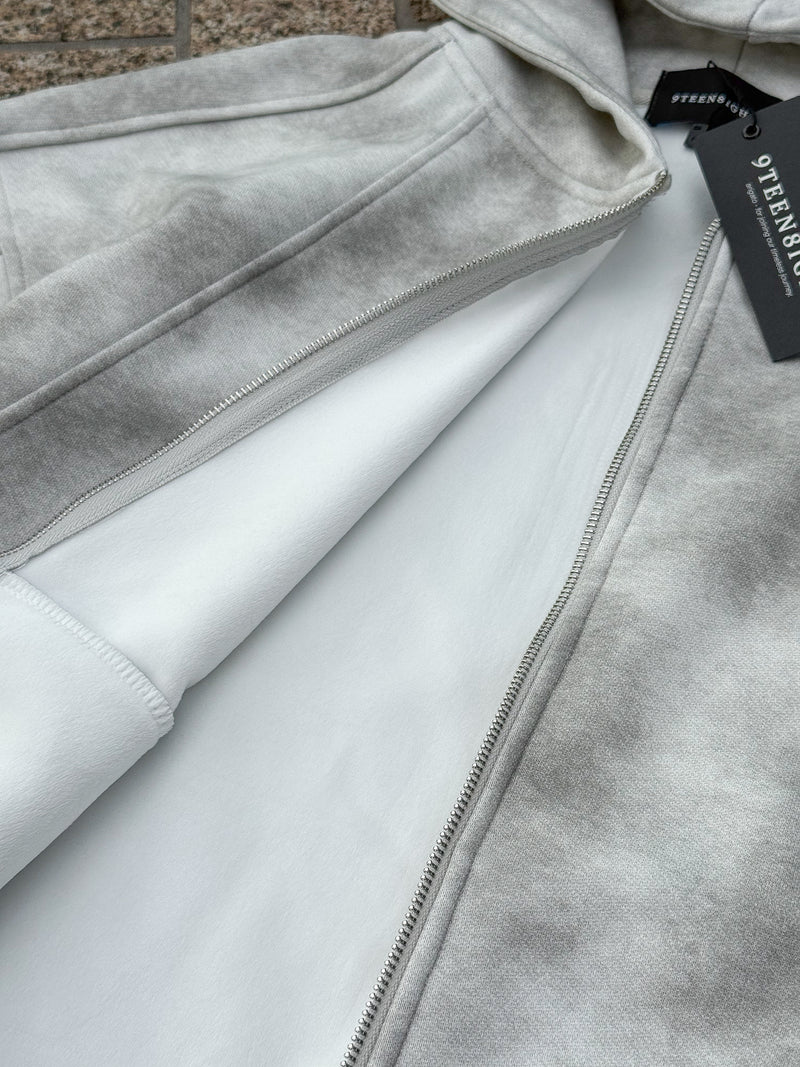 DAMAGED PATCH WHITE SKINNY DENIM: Damaged patch white skinny denim