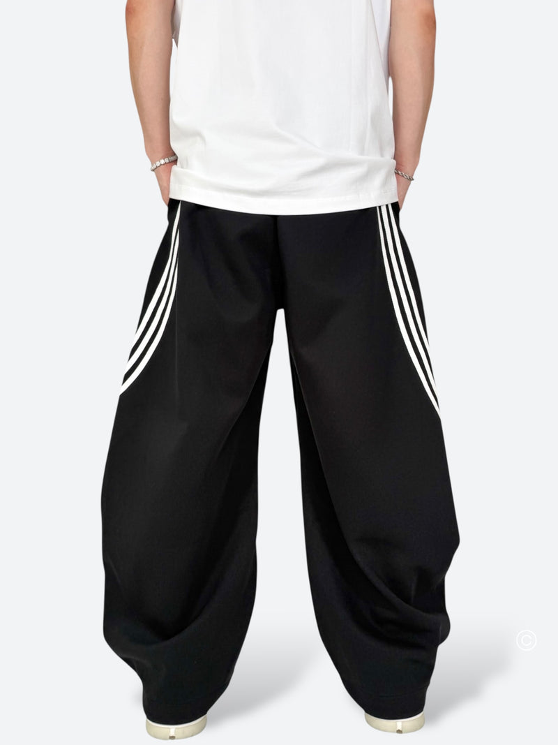 DAMAGED PATCH WHITE SKINNY DENIM: Damaged patch white skinny denim