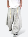 DAMAGED PATCH WHITE SKINNY DENIM: Damaged patch white skinny denim