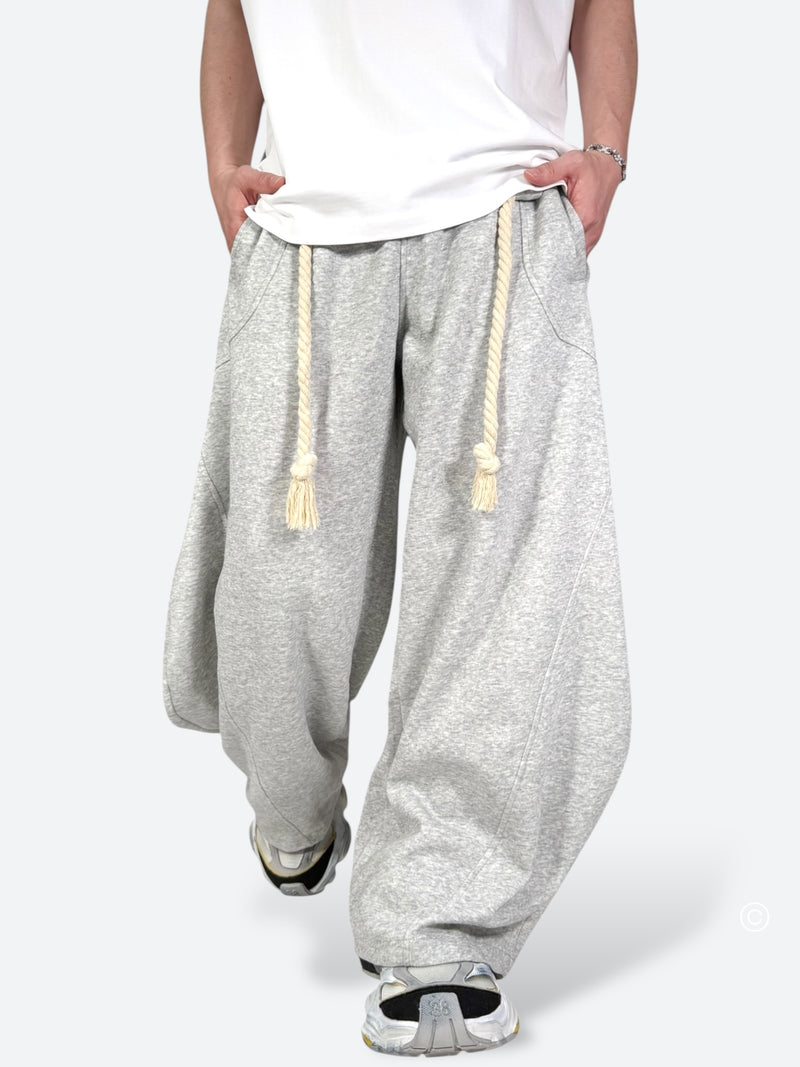 DAMAGED PATCH WHITE SKINNY DENIM: Damaged patch white skinny denim