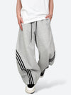 DAMAGED PATCH WHITE SKINNY DENIM: Damaged patch white skinny denim