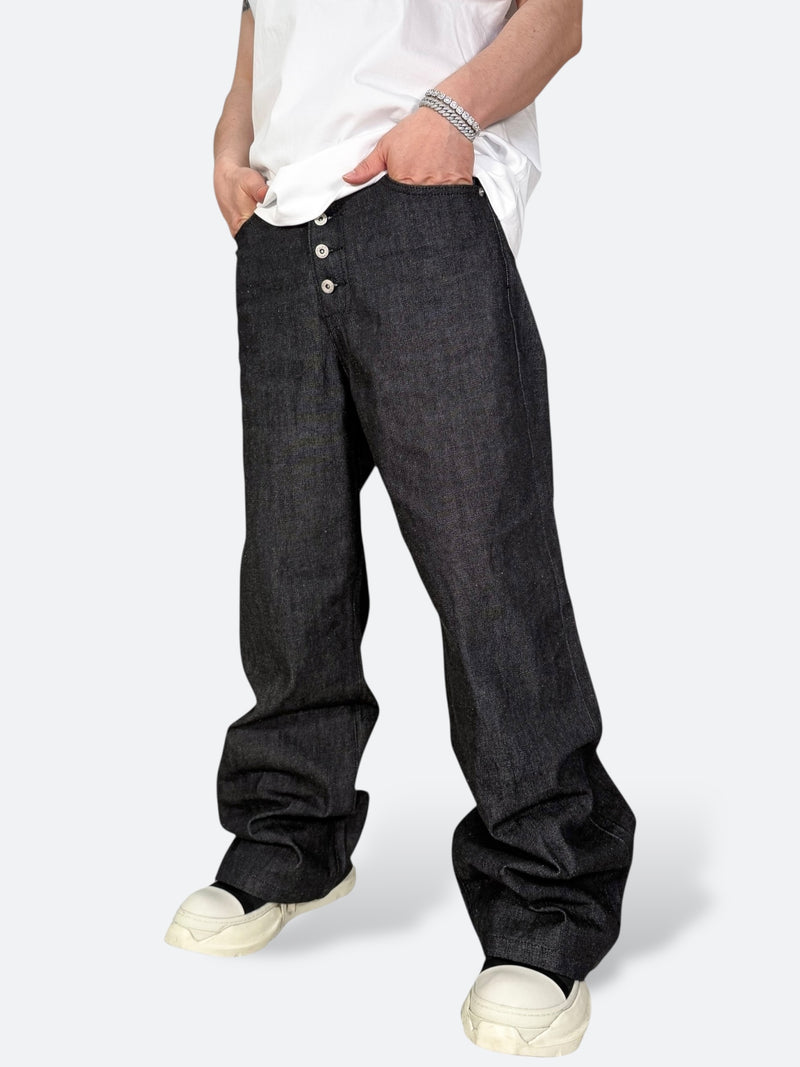 DAMAGED PATCH WHITE SKINNY DENIM: Damaged patch white skinny denim