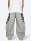 DAMAGED PATCH WHITE SKINNY DENIM: Damaged patch white skinny denim