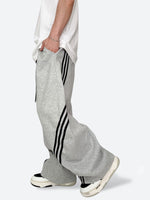 DAMAGED PATCH WHITE SKINNY DENIM: Damaged patch white skinny denim