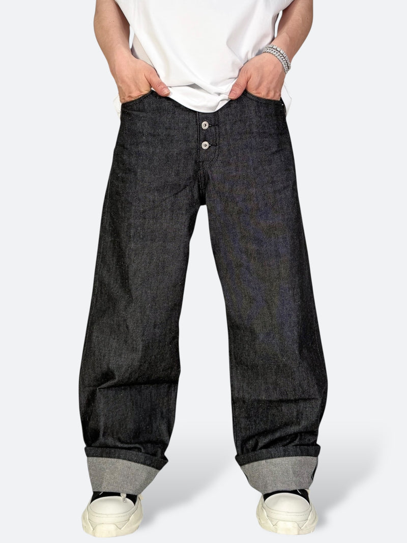 DAMAGED PATCH WHITE SKINNY DENIM: Damaged patch white skinny denim