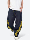 DAMAGED PATCH WHITE SKINNY DENIM: Damaged patch white skinny denim