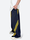 DAMAGED PATCH WHITE SKINNY DENIM: Damaged patch white skinny denim