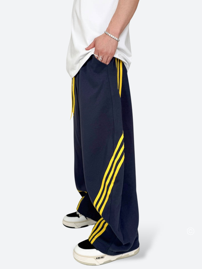 DAMAGED PATCH WHITE SKINNY DENIM: Damaged patch white skinny denim