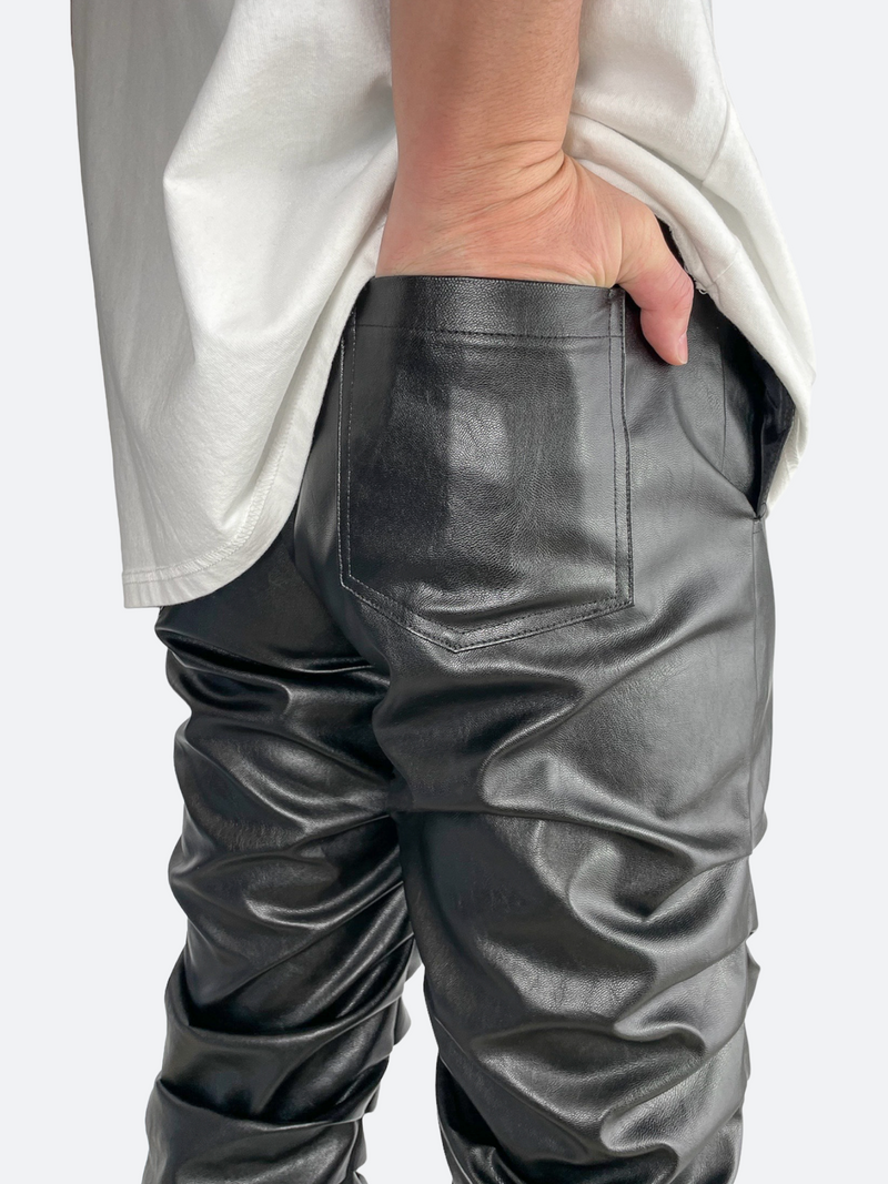 PU LEATHER SIDE GATHERED FLARE PANTS: PU leather side gathered flare pants