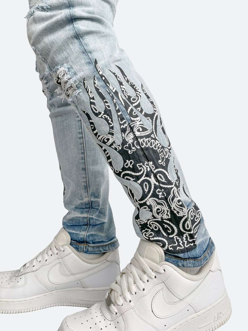 PAISLEY FLAME PRINT SKINNY DENIM: Paisley frame print skinny denim