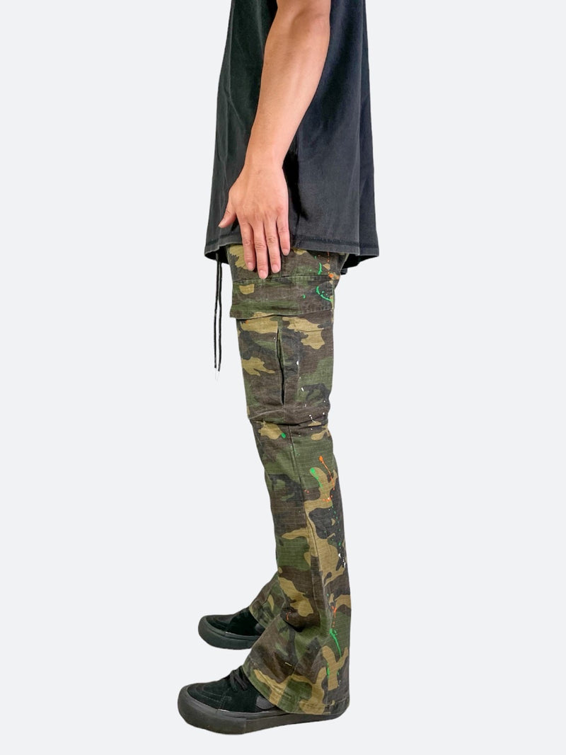 SPLASH INK CAMO FLARE CARGO PANTS: Splash Ink Camo Flare Cargo Pants